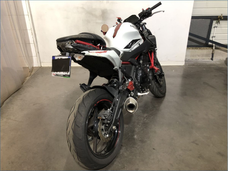 KAWASAKI Z650 