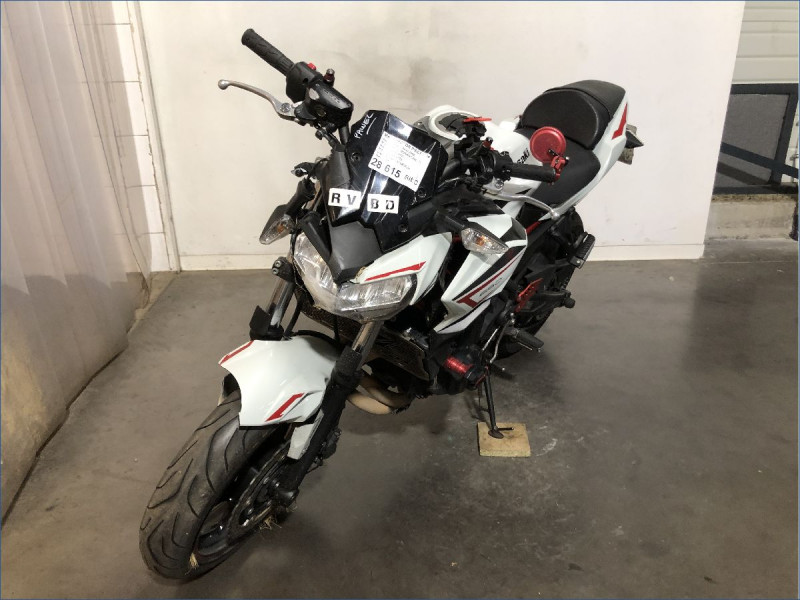 KAWASAKI Z650 