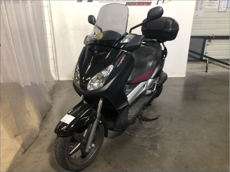 YAMAHA 125 XMAX 