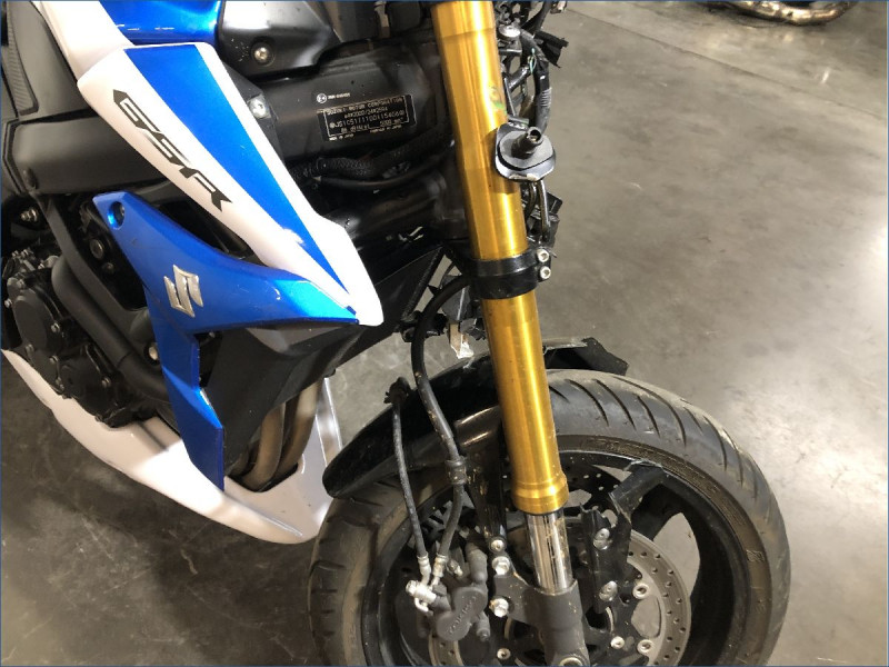 SUZUKI 750 GSR 