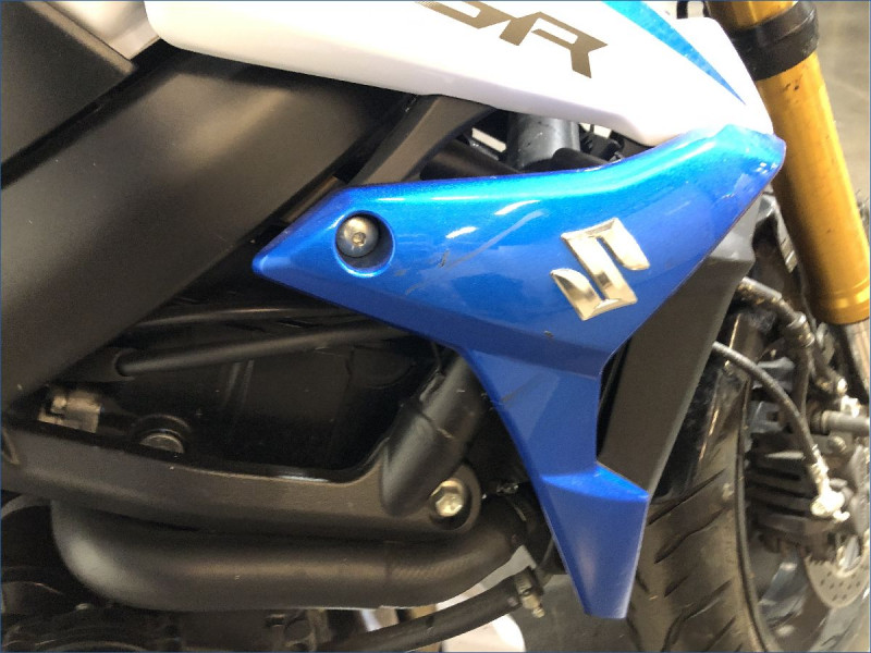 SUZUKI 750 GSR 