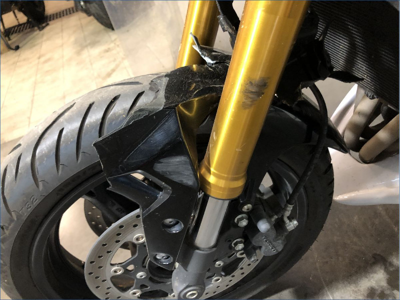 SUZUKI 750 GSR 