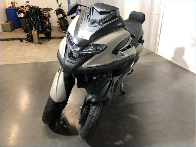 YAMAHA 300 TRICITY 