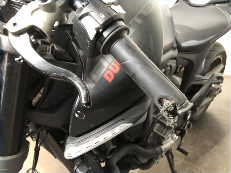 DUCATI 937 MONSTER 