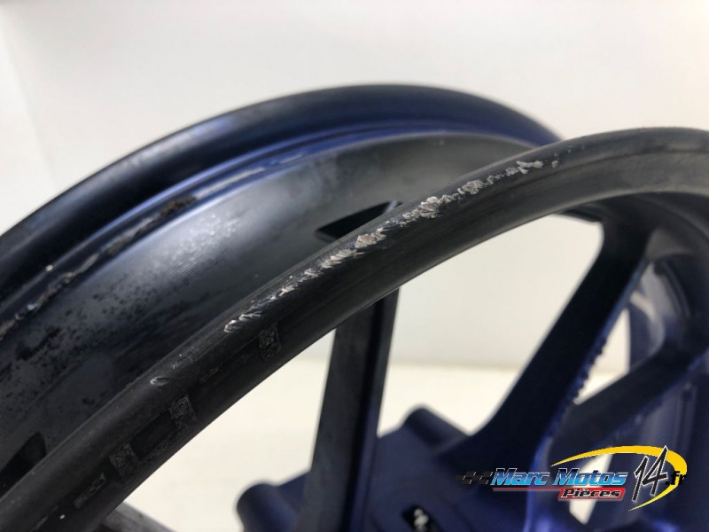 JANTE AVANT YAMAHA MT07 2021