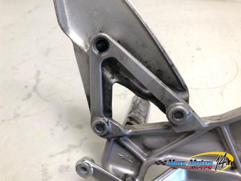 PLATINE AVANT GAUCHE MV AGUSTA 800 F3 2015