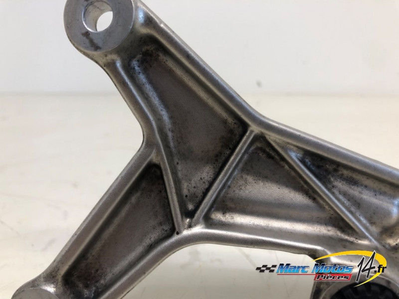 PLATINE AVANT DROITE MV AGUSTA 800 F3 2015