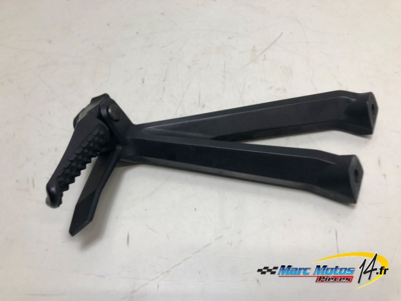 PLATINE ARRIERE GAUCHE HONDA CB1000R 2023