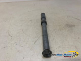 AXE DE ROUE AVANT HONDA 750 CB SEVEN FIFTY 1998