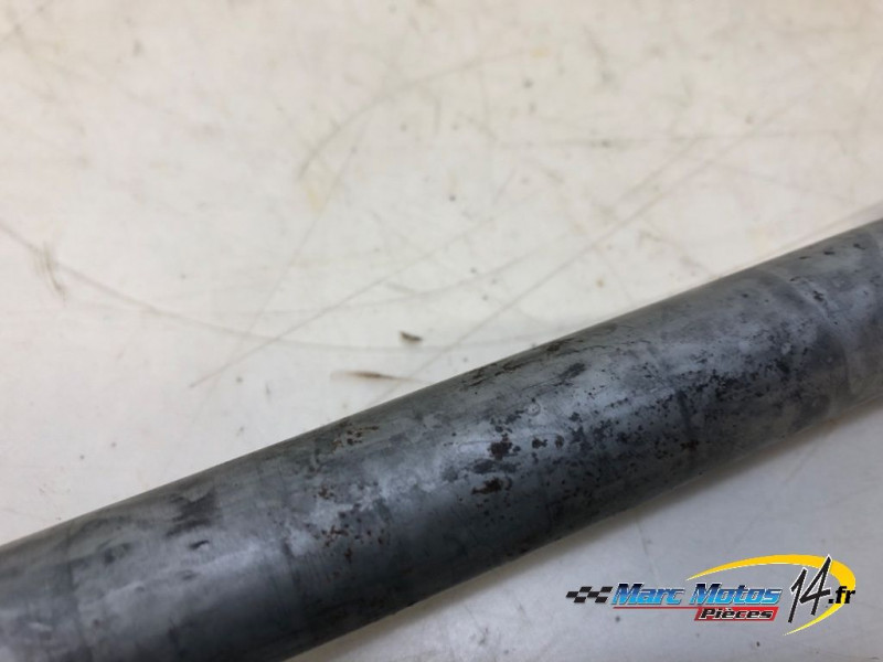 AXE DE ROUE AVANT HONDA 750 CB SEVEN FIFTY 1998