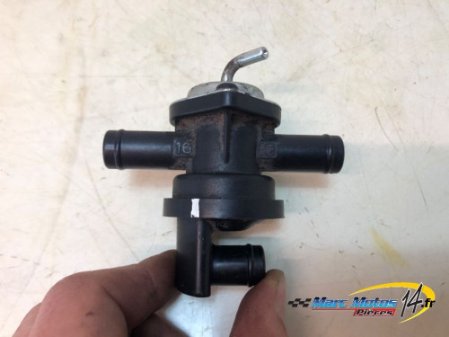 CLAPET DE RECYCLAGE DES GAZ HONDA 125 VARADERO 2005