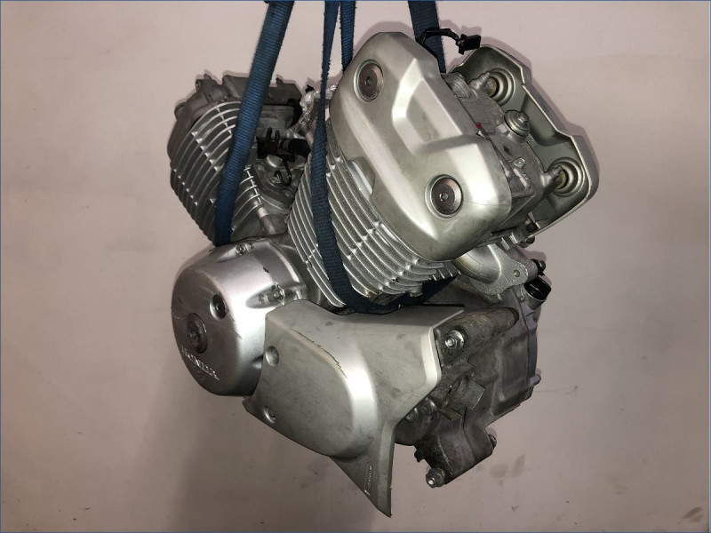 MOTEUR HONDA 125 VARADERO 2005