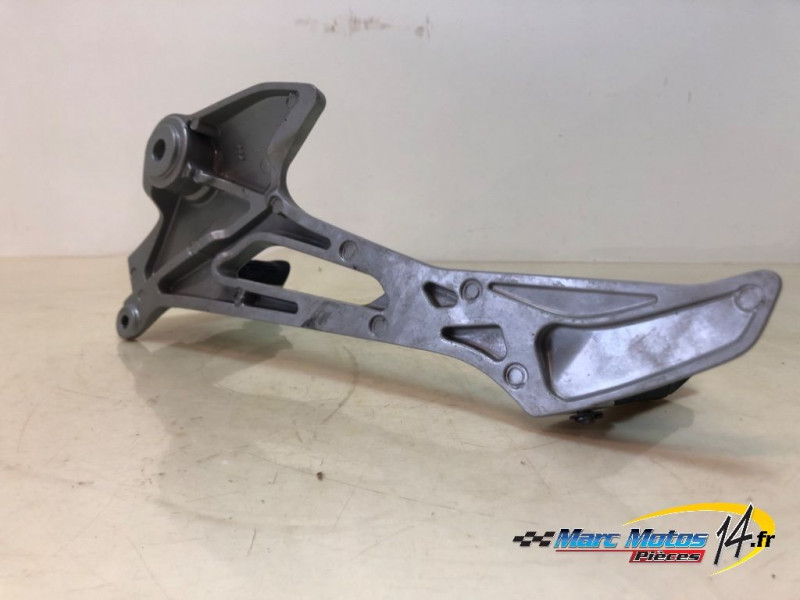 PLATINE MIXTE DROITE HONDA 125 VARADERO 2005