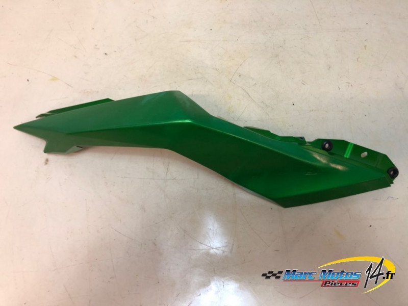 CACHE LATERAL DROIT KAWASAKI Z300 2015