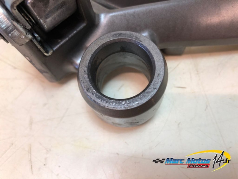 PLATINE ARRIERE DROITE KAWASAKI Z300 2015