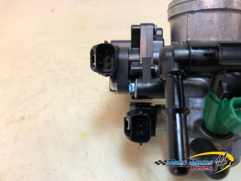 RAMPE D'INJECTION KAWASAKI Z300 2015