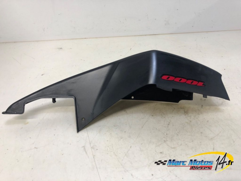 CACHE LATERAL DROIT SUZUKI 1000 GSXR 2006