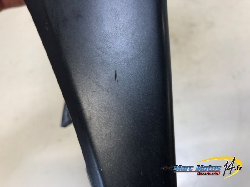 CACHE LATERAL DROIT SUZUKI 1000 GSXR 2006