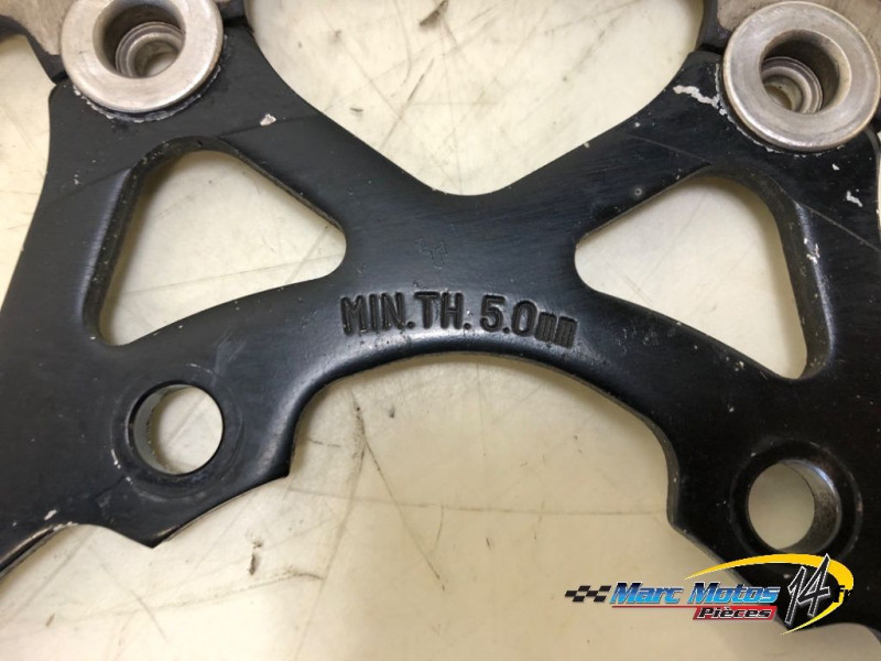 DISQUE AVANT GAUCHE SUZUKI 1000 GSXR 2006