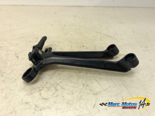 PLATINE ARRIERE DROITE SUZUKI 1000 GSXR 2006