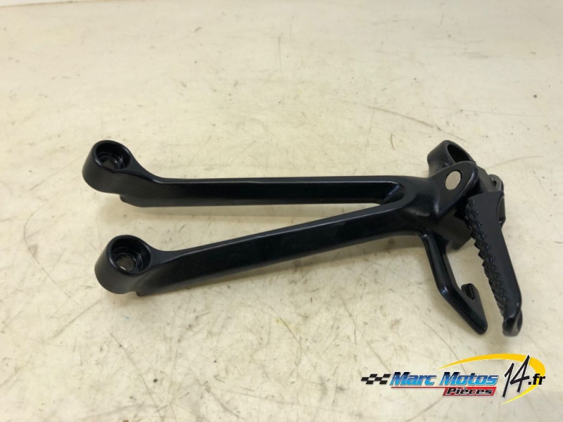 PLATINE ARRIERE DROITE SUZUKI 1000 GSXR 2006