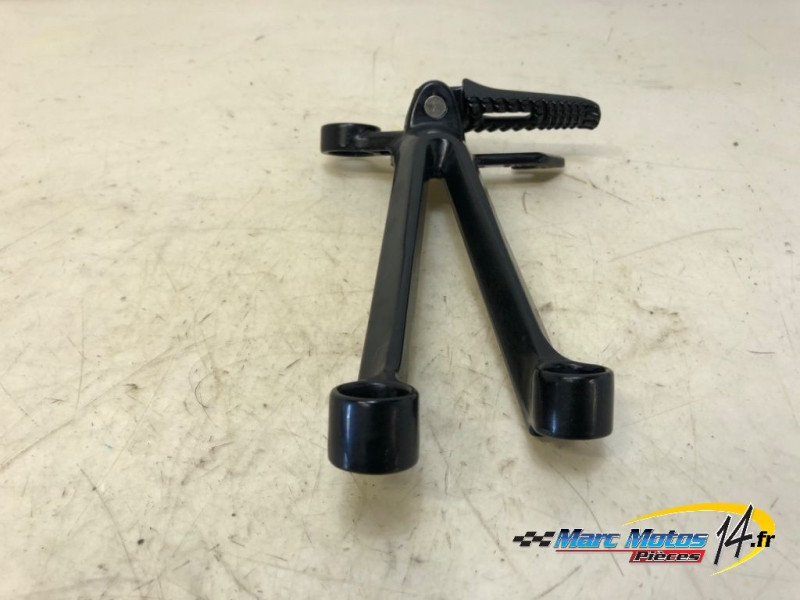 PLATINE ARRIERE DROITE SUZUKI 1000 GSXR 2006