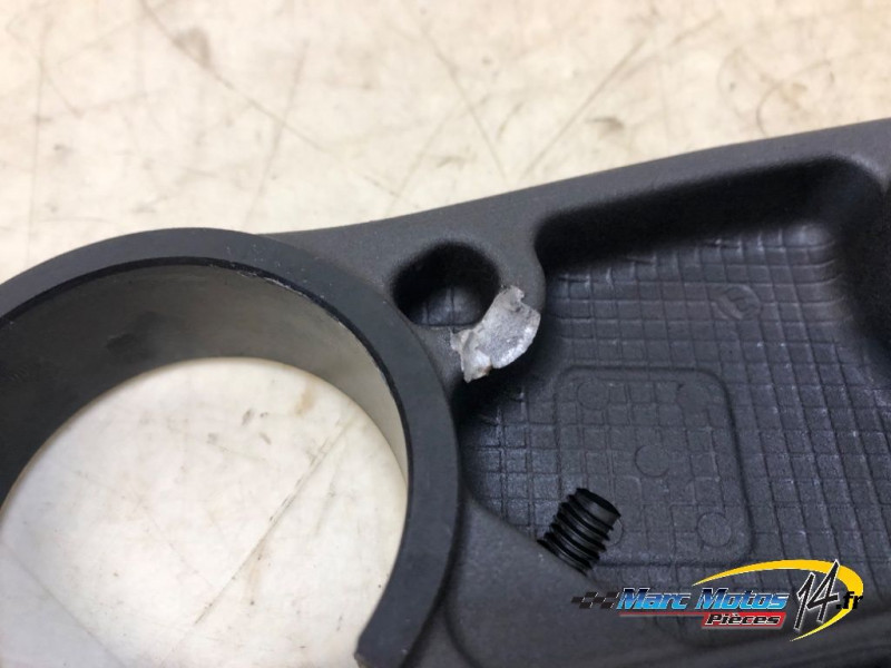 TE DE FOURCHE SUPERIEUR SUZUKI 1000 GSXR 2006
