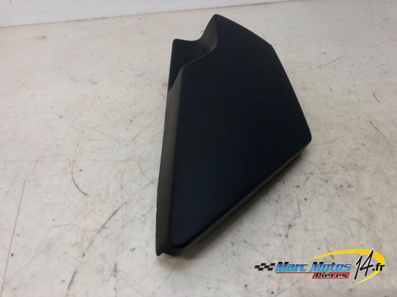 HABILLAGE DE BOITE A AIR GAUCHE YAMAHA 750 FZX 1990