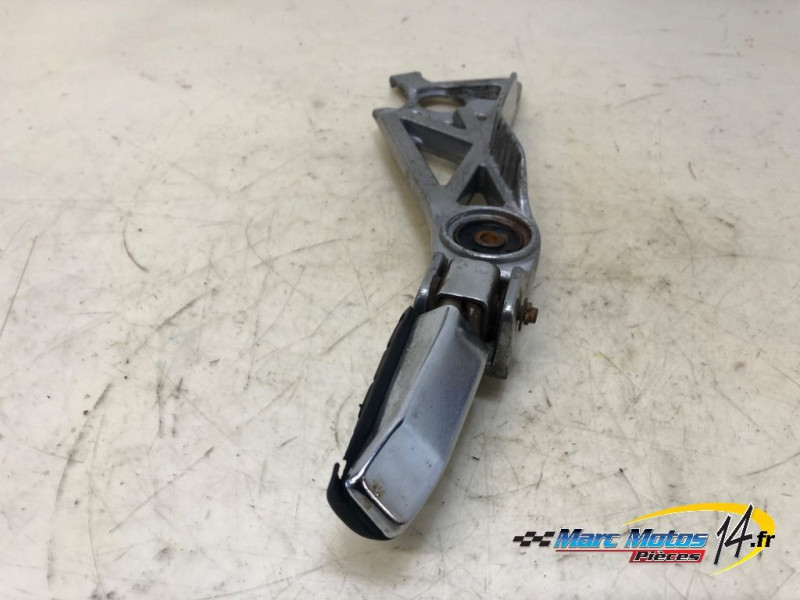 PLATINE ARRIERE DROITE YAMAHA 750 FZX 1990