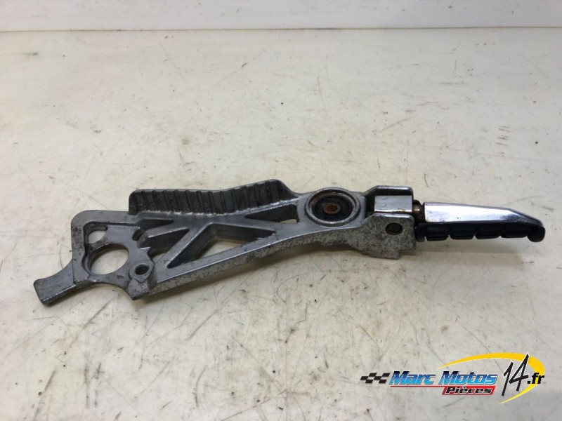 PLATINE ARRIERE DROITE YAMAHA 750 FZX 1990