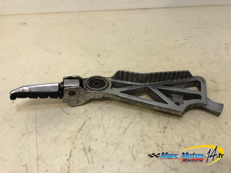 PLATINE ARRIERE GAUCHE YAMAHA 750 FZX 1990