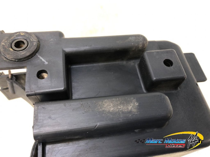 SUPPORT BATTERIE YAMAHA 750 FZX 1990