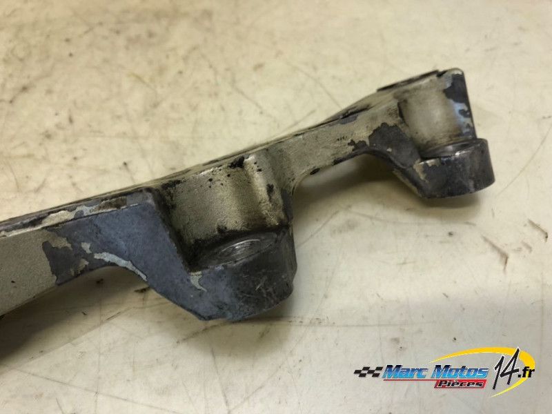 SUPPORT D'ETRIER ARRIERE YAMAHA 750 FZX 1990