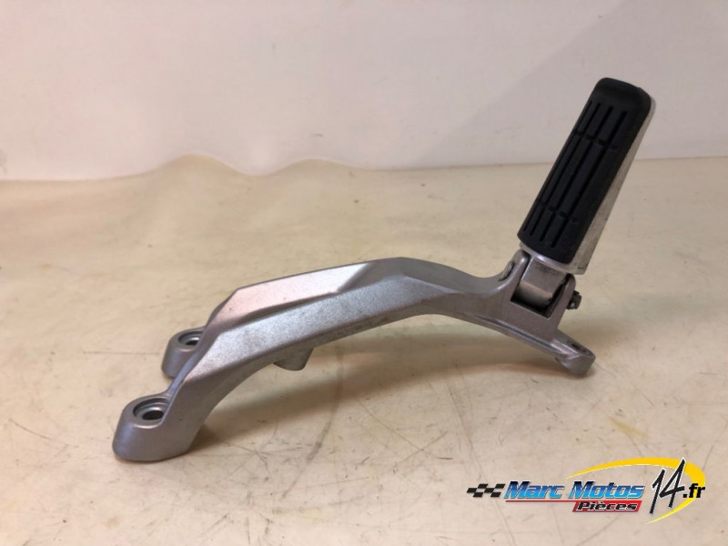 PLATINE ARRIERE DROITE YAMAHA 1200 XTZ SUPER TENERE 2010