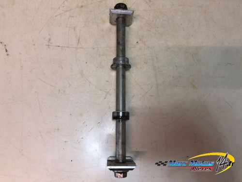 AXE DE ROUE ARRIERE HONDA 750 HORNET 2023