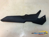 CACHE LATERAL INTERMEDIAIRE GAUCHE HONDA 750 HORNET 2023