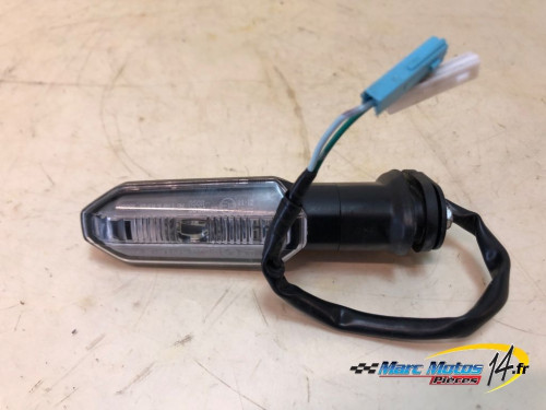 CLIGNOTANT AVANT DROIT HONDA 750 HORNET 2023