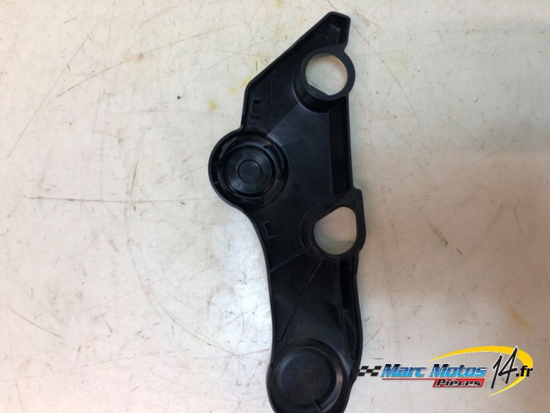 HABILLAGE DE CADRE DROIT HONDA 750 HORNET 2023