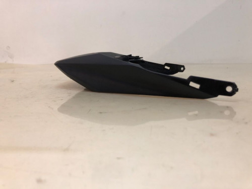 JONCTION ARRIERE DE CACHES LATERAUX HONDA 750 HORNET 2023