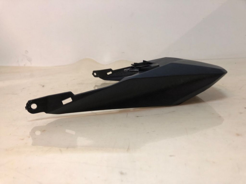 JONCTION ARRIERE DE CACHES LATERAUX HONDA 750 HORNET 2023