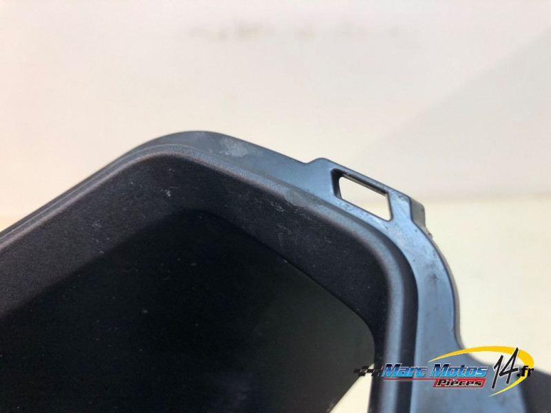 JONCTION ARRIERE DE CACHES LATERAUX HONDA 750 HORNET 2023