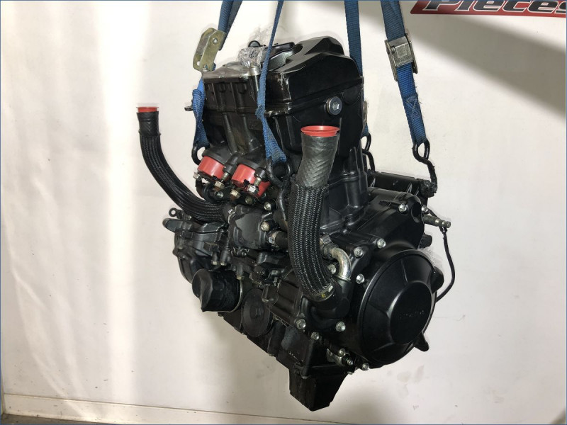 MOTEUR HONDA 750 HORNET 2023