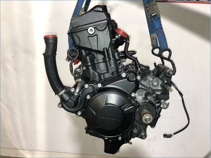 MOTEUR HONDA 750 HORNET 2023