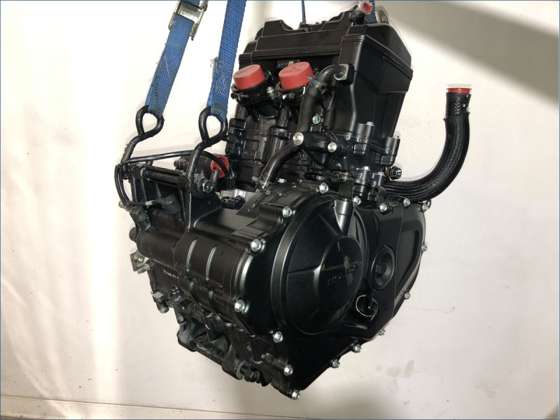 MOTEUR HONDA 750 HORNET 2023