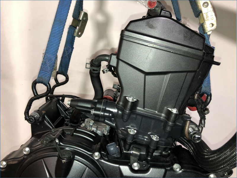 MOTEUR HONDA 750 HORNET 2023