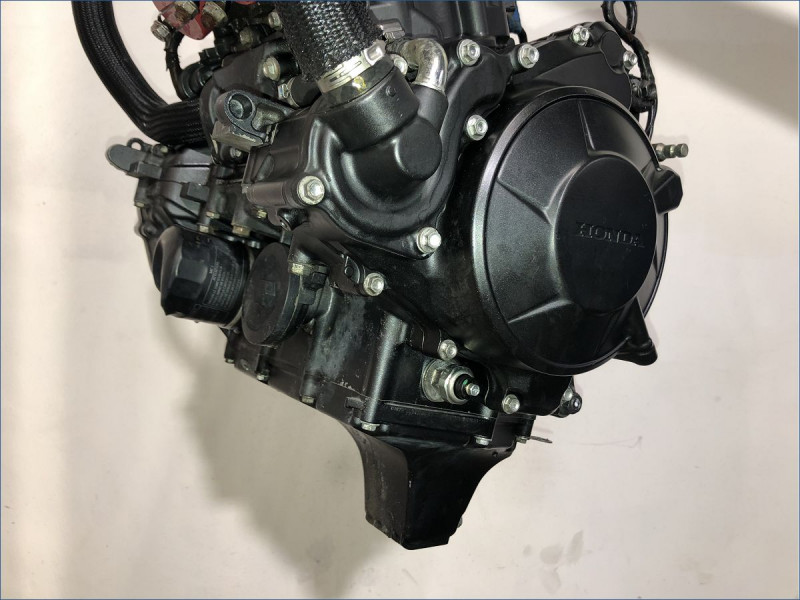 MOTEUR HONDA 750 HORNET 2023