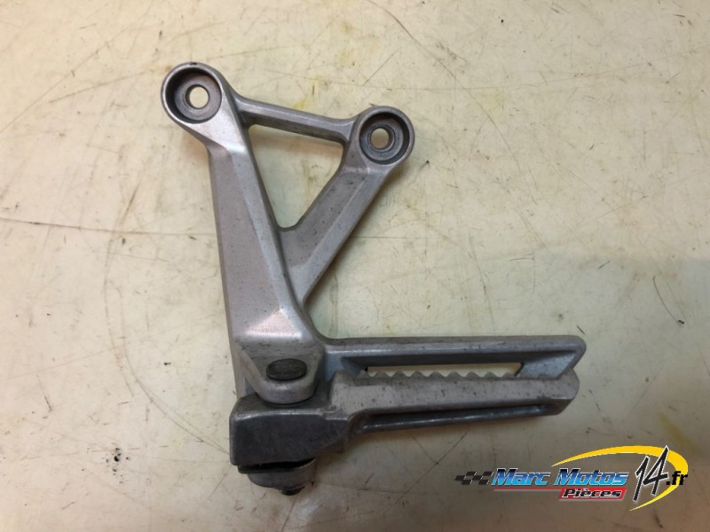 PLATINE ARRIERE GAUCHE HONDA 750 HORNET 2023