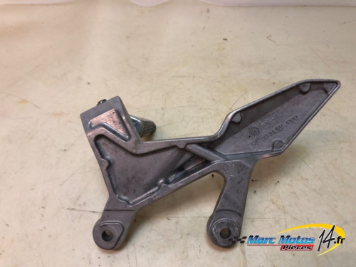 PLATINE AVANT GAUCHE HONDA 750 HORNET 2023