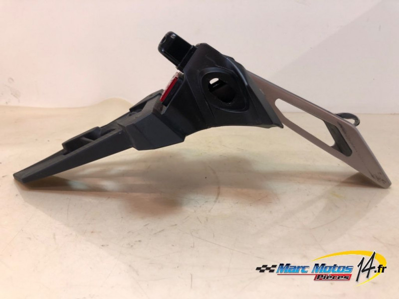 SUPPORT DE PLAQUE HONDA 750 HORNET 2023