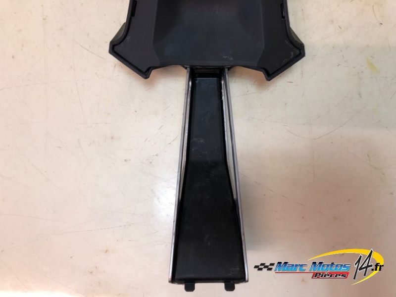 SUPPORT DE PLAQUE HONDA 750 HORNET 2023